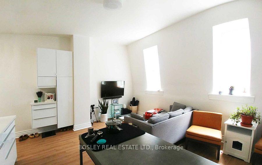 Photo 2 of Unit 3, 988 Queen Street W, Toronto, Trinity-Bellwoods — HOMEH