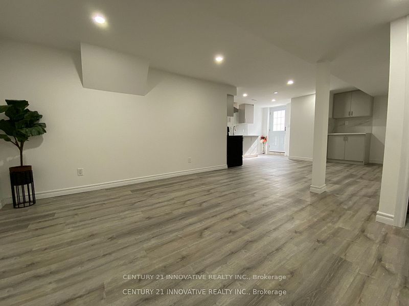Photo 22 of Unit Bmst, 75 Lafayette Boulevard, Whitby, Williamsburg — HOMEH