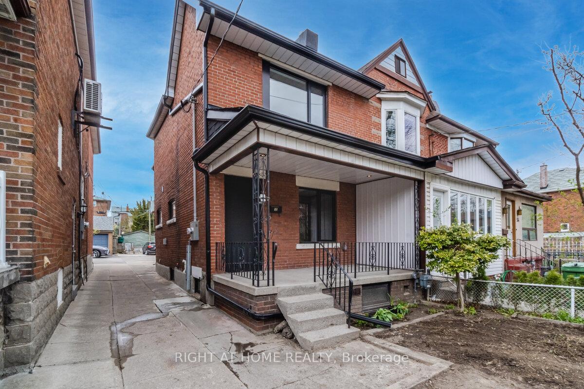 Photo 4 of Unit Basmnt, 50 Roxton Road, Toronto, Trinity-Bellwoods — HOMEH