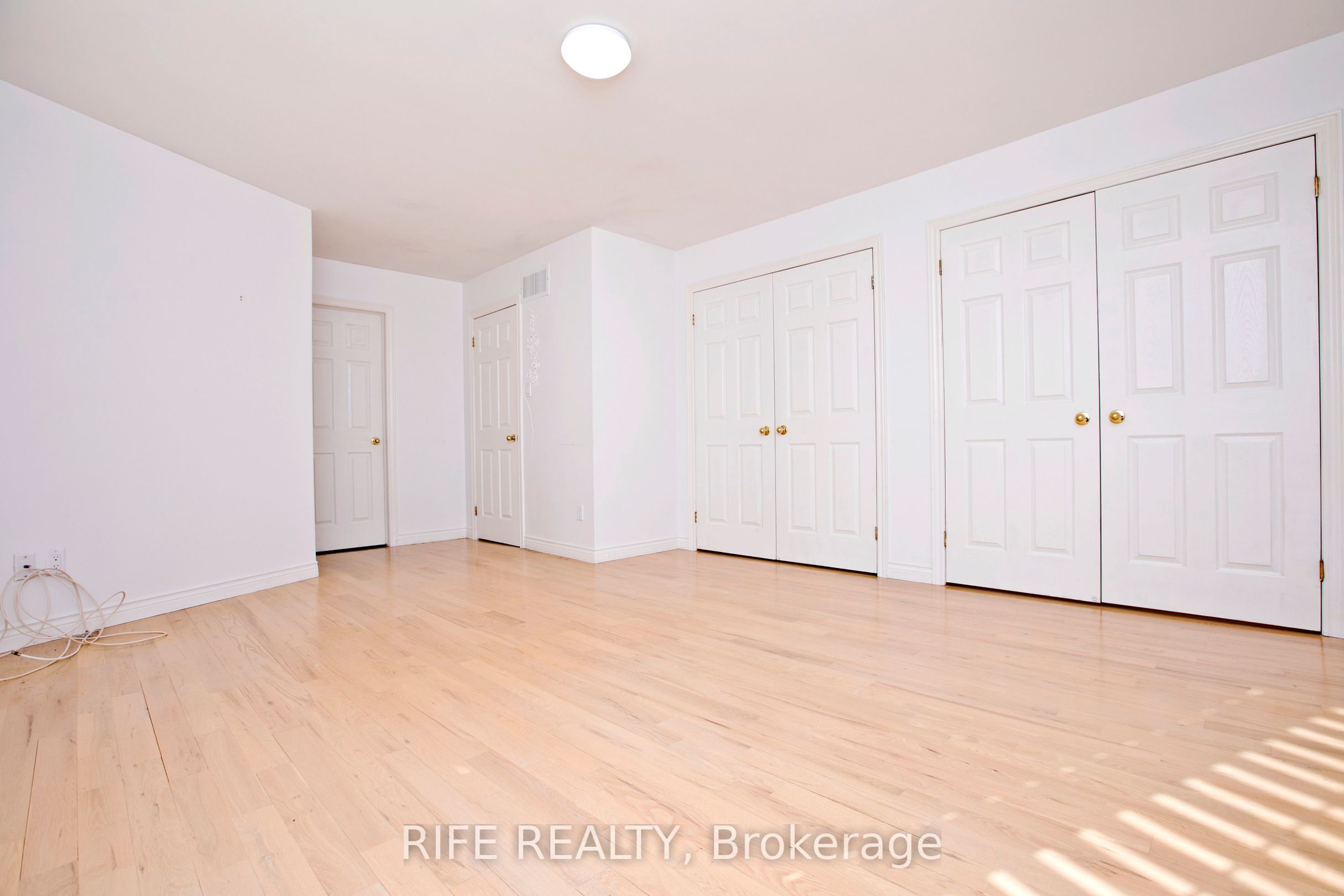 Photo 65 of 573 Old Orchard Grove, Toronto, Bedford Park-Nortown — HOMEH