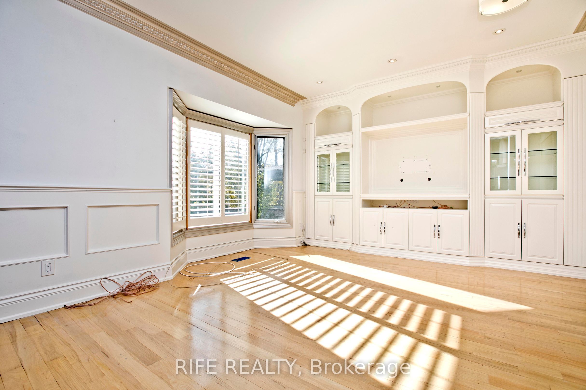 Photo 49 of 573 Old Orchard Grove, Toronto, Bedford Park-Nortown — HOMEH