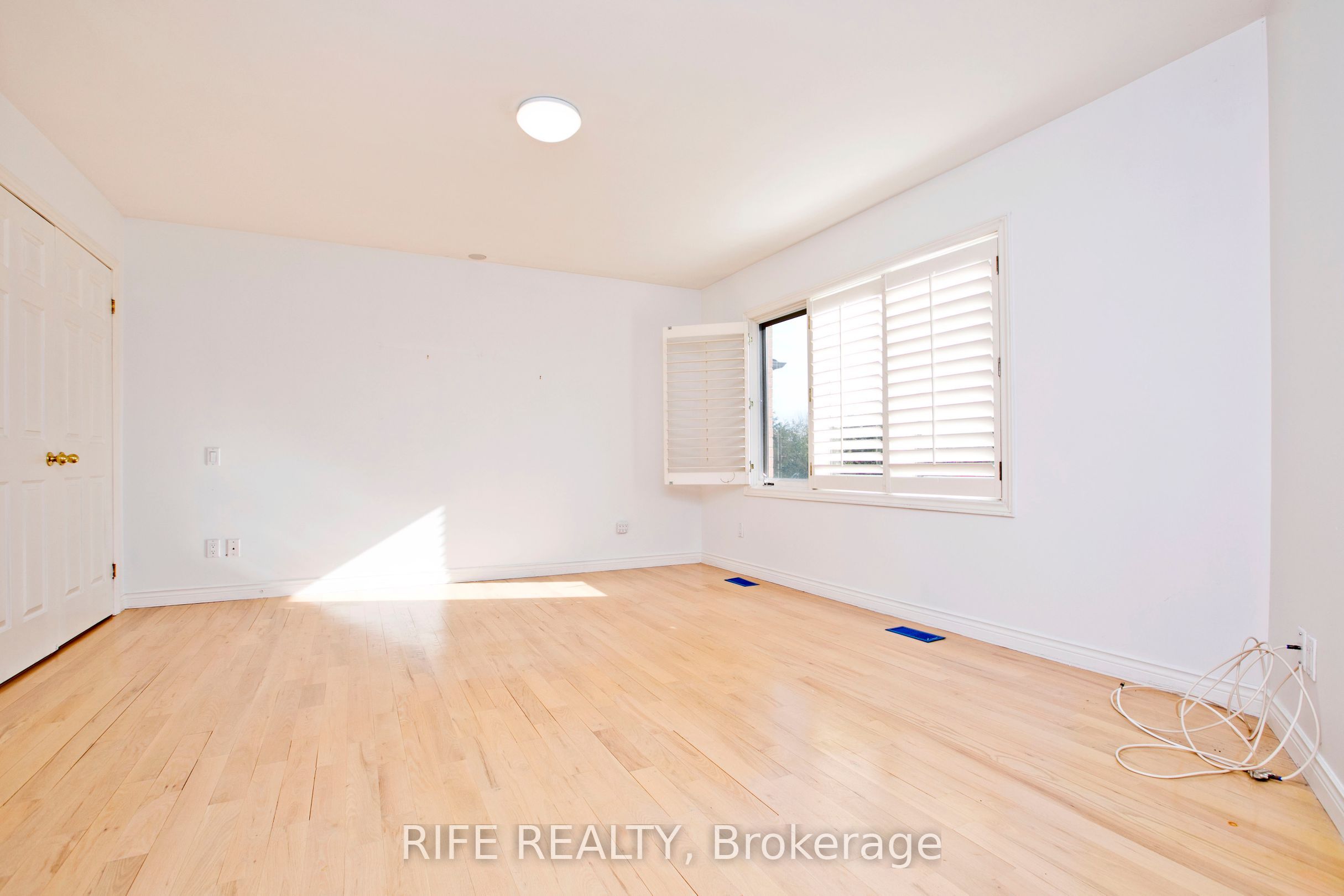 Photo 64 of 573 Old Orchard Grove, Toronto, Bedford Park-Nortown — HOMEH