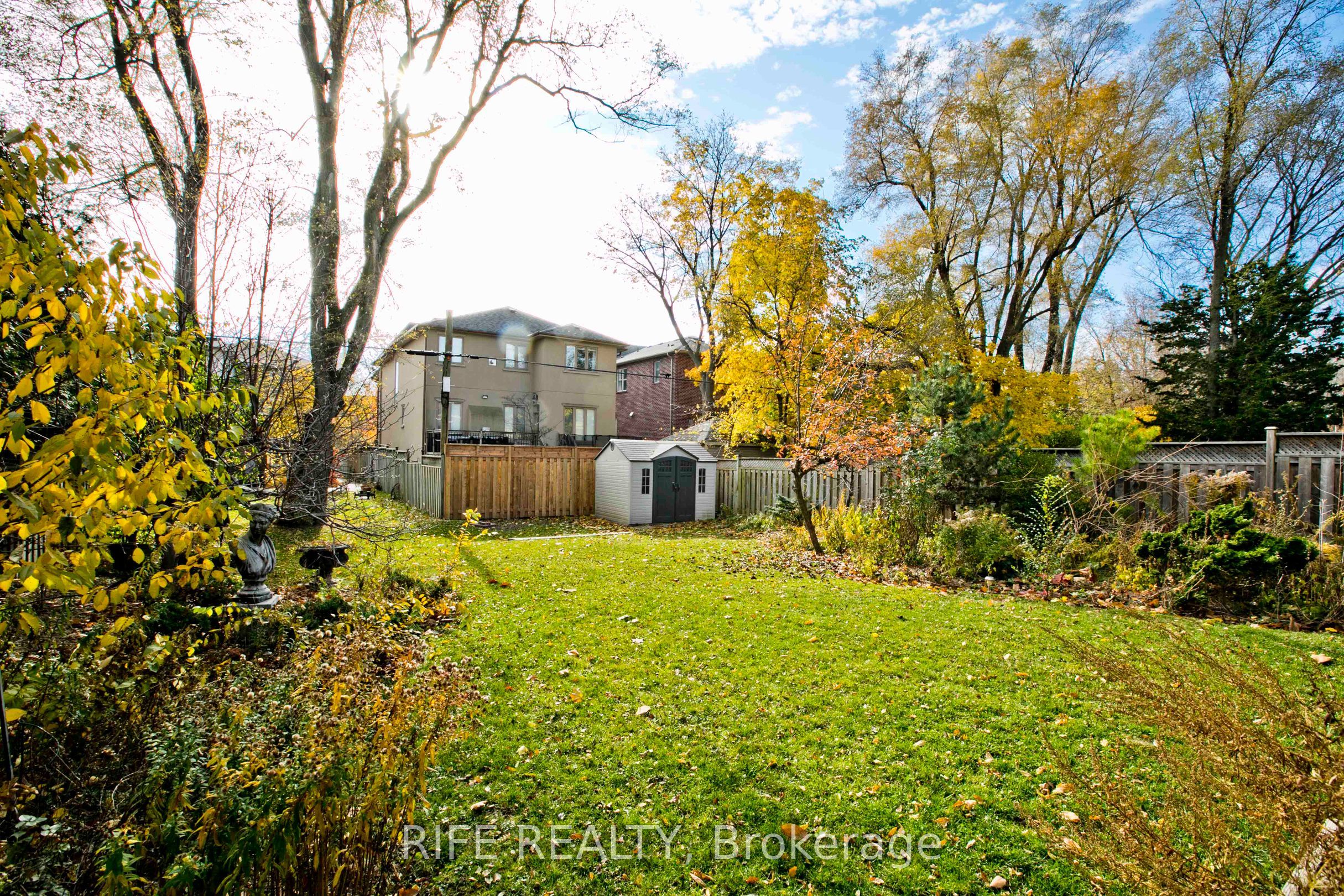 Photo 75 of 573 Old Orchard Grove, Toronto, Bedford Park-Nortown — HOMEH