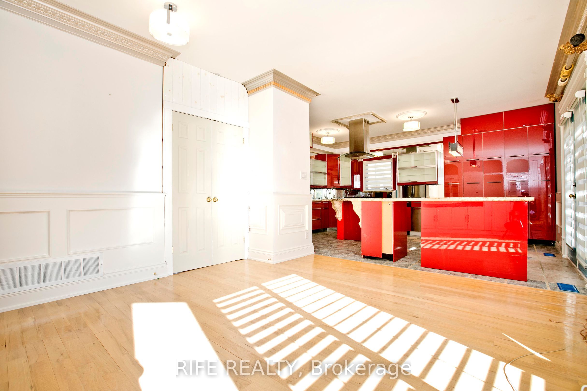 Photo 51 of 573 Old Orchard Grove, Toronto, Bedford Park-Nortown — HOMEH