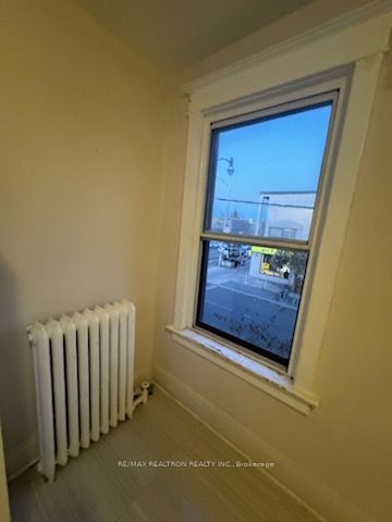 Photo 19 of Unit Apt. 4, 214 Gillard Avenue, Toronto, Greenwood-Coxwell — HOMEH