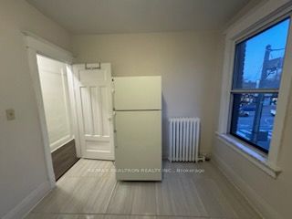 Photo 18 of Unit Apt. 4, 214 Gillard Avenue, Toronto, Greenwood-Coxwell — HOMEH