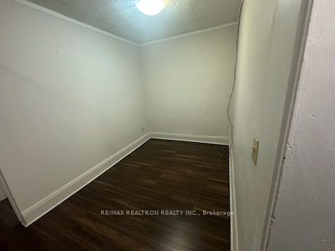 Photo 16 of Unit Apt. 4, 214 Gillard Avenue, Toronto, Greenwood-Coxwell — HOMEH