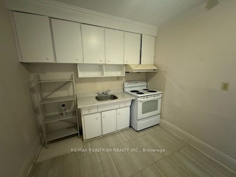 Photo 17 of Unit Apt. 4, 214 Gillard Avenue, Toronto, Greenwood-Coxwell — HOMEH