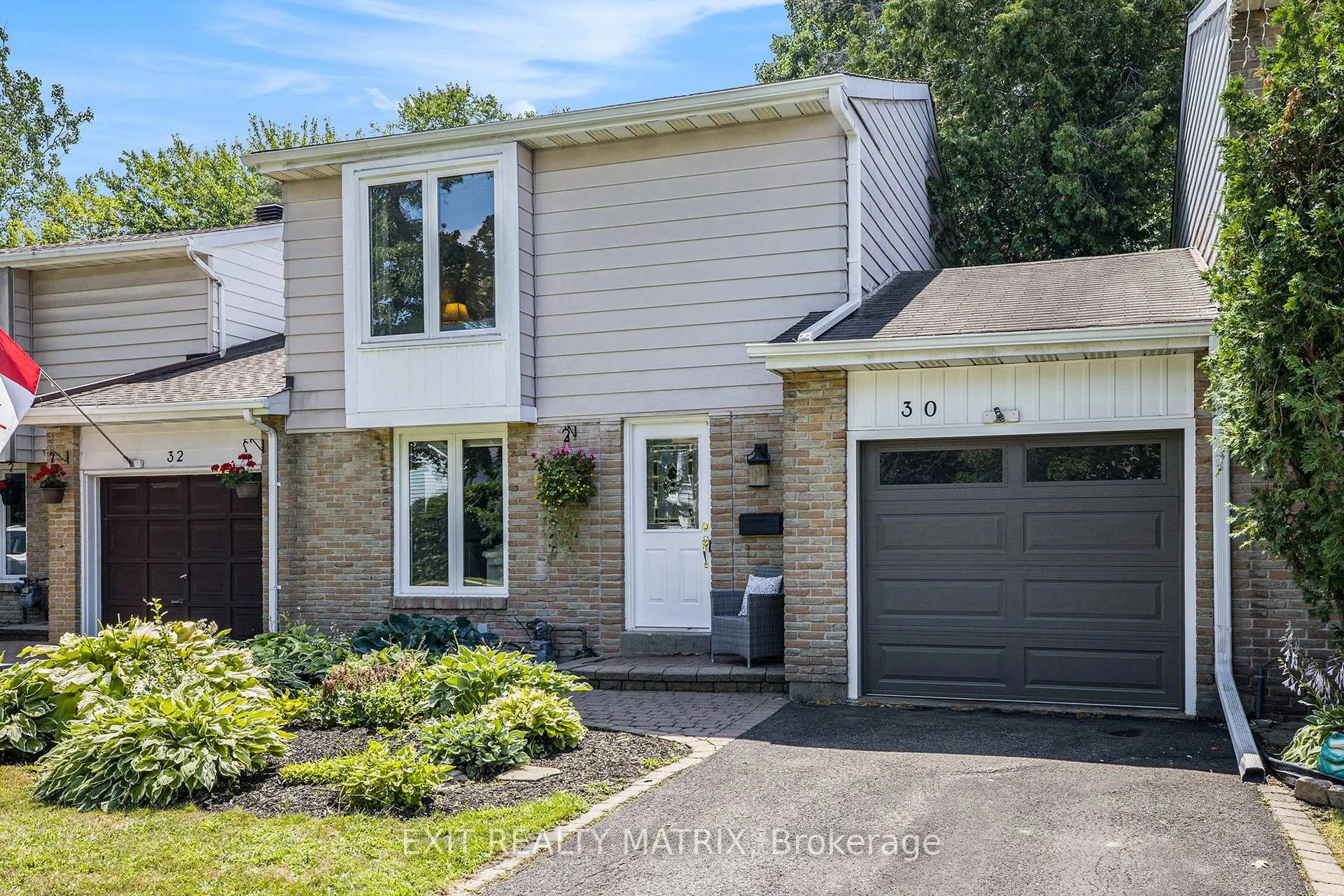 Photo 2 of 30 Glen Park Drive, Ottawa, Blackburn Hamlet (South) — HOMEH