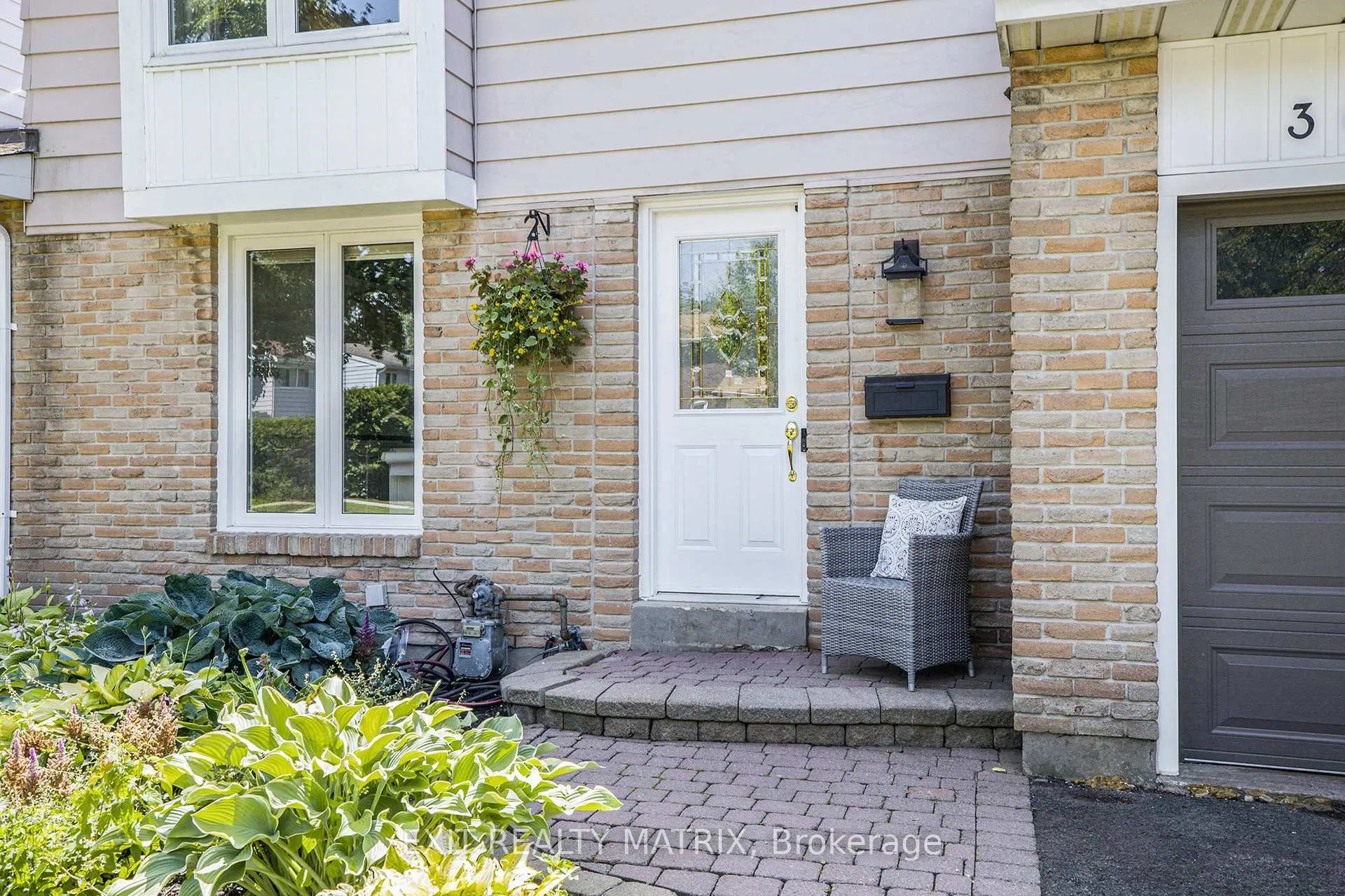 Photo 3 of 30 Glen Park Drive, Ottawa, Blackburn Hamlet (South) — HOMEH