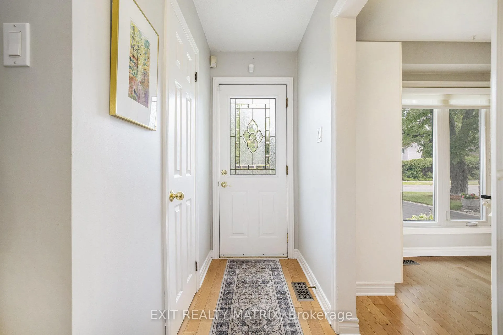 Photo 5 of 30 Glen Park Drive, Ottawa, Blackburn Hamlet (South) — HOMEH