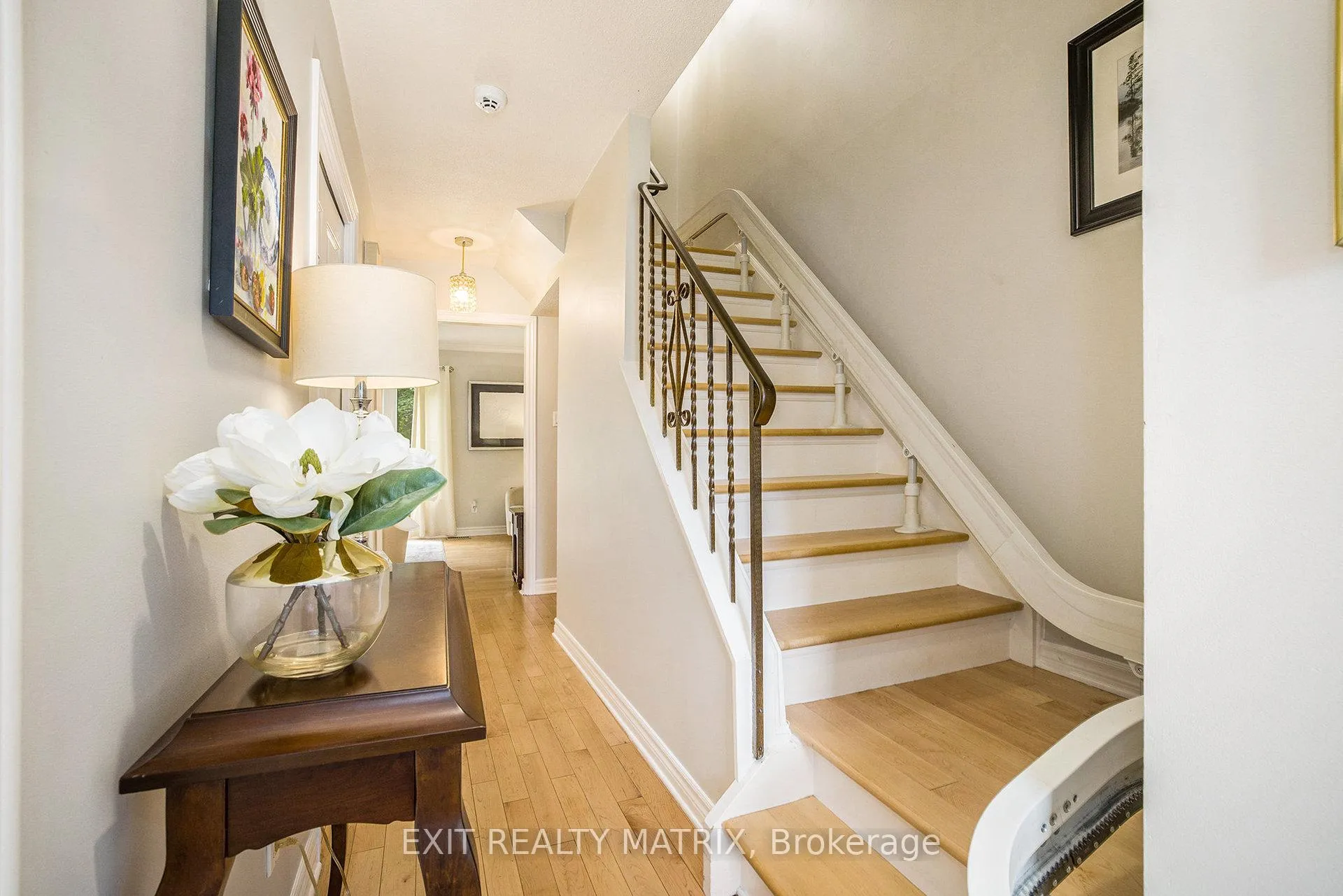 Photo 7 of 30 Glen Park Drive, Ottawa, Blackburn Hamlet (South) — HOMEH
