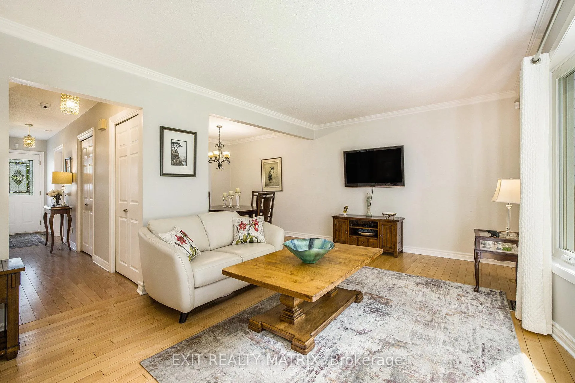 Photo 12 of 30 Glen Park Drive, Ottawa, Blackburn Hamlet (South) — HOMEH