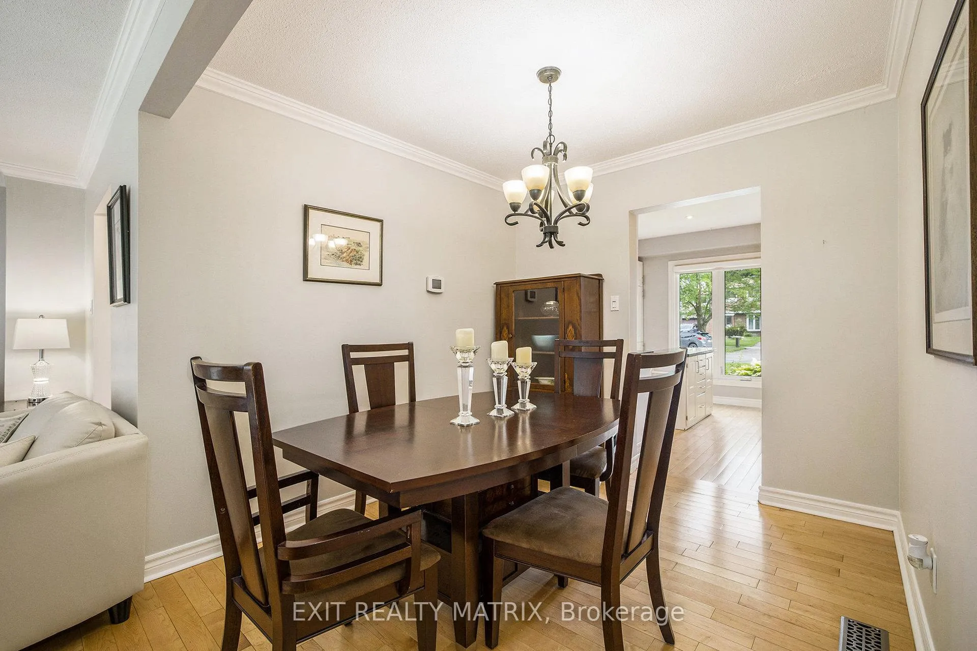 Photo 15 of 30 Glen Park Drive, Ottawa, Blackburn Hamlet (South) — HOMEH
