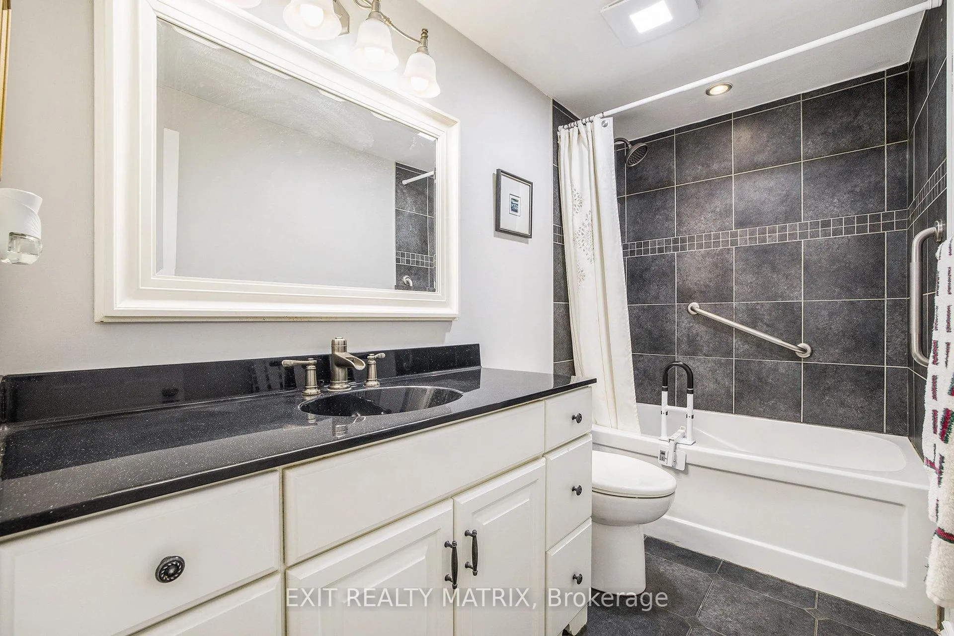 Photo 27 of 30 Glen Park Drive, Ottawa, Blackburn Hamlet (South) — HOMEH