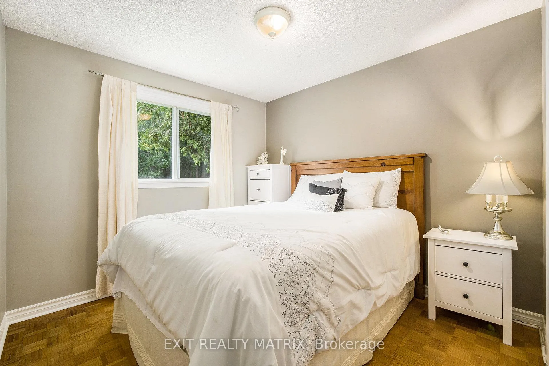 Photo 28 of 30 Glen Park Drive, Ottawa, Blackburn Hamlet (South) — HOMEH