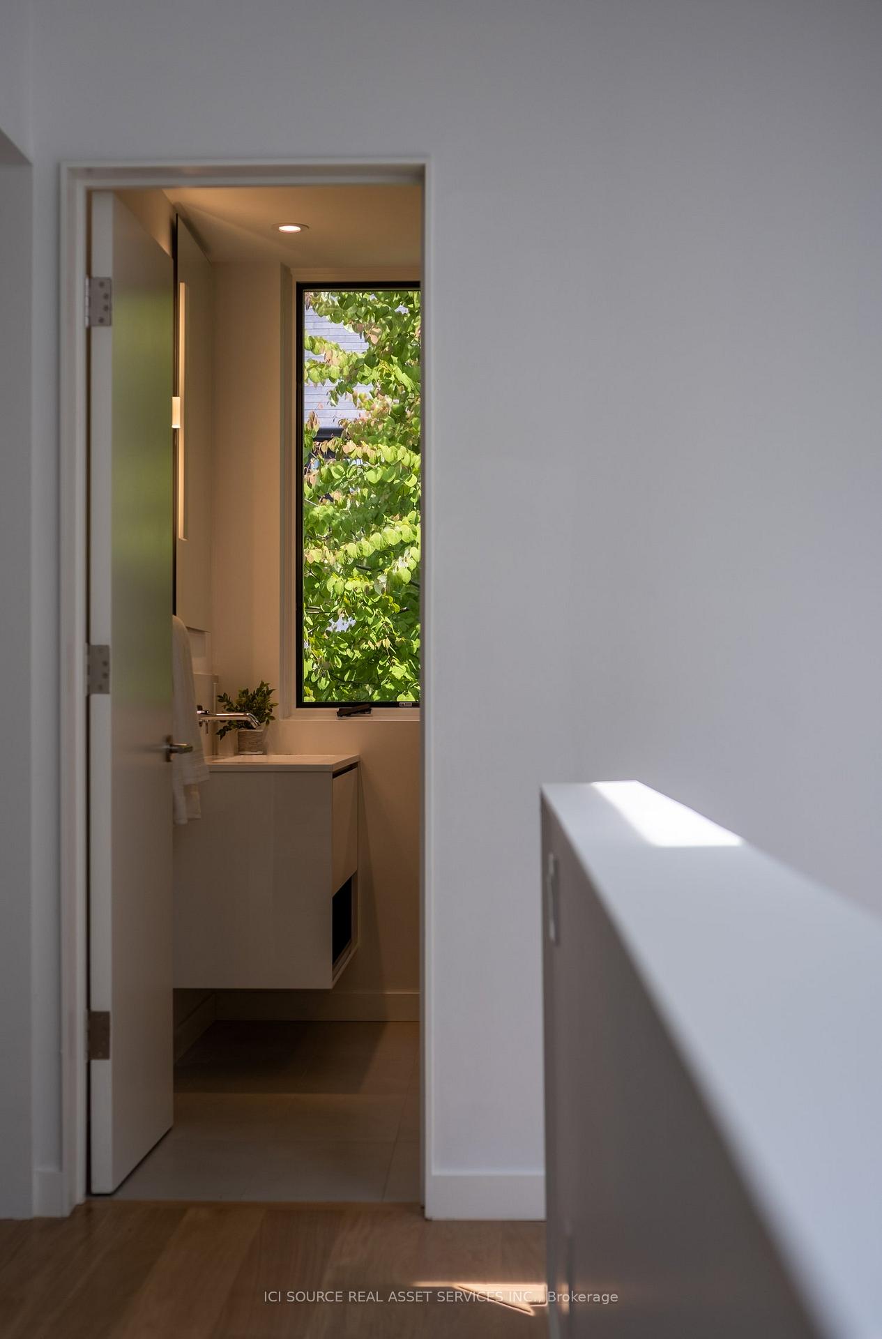 Photo 7 of 63 Croft Street, Toronto, University — HOMEH