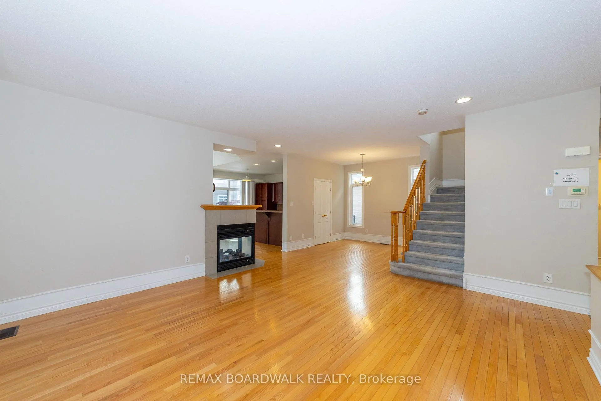 Photo 8 of 5090 North Bluff Drive, Ottawa, Riverside South/Gloucester Glen — HOMEH