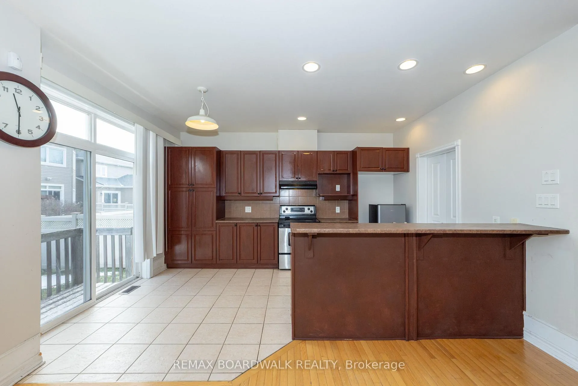 Photo 13 of 5090 North Bluff Drive, Ottawa, Riverside South/Gloucester Glen — HOMEH