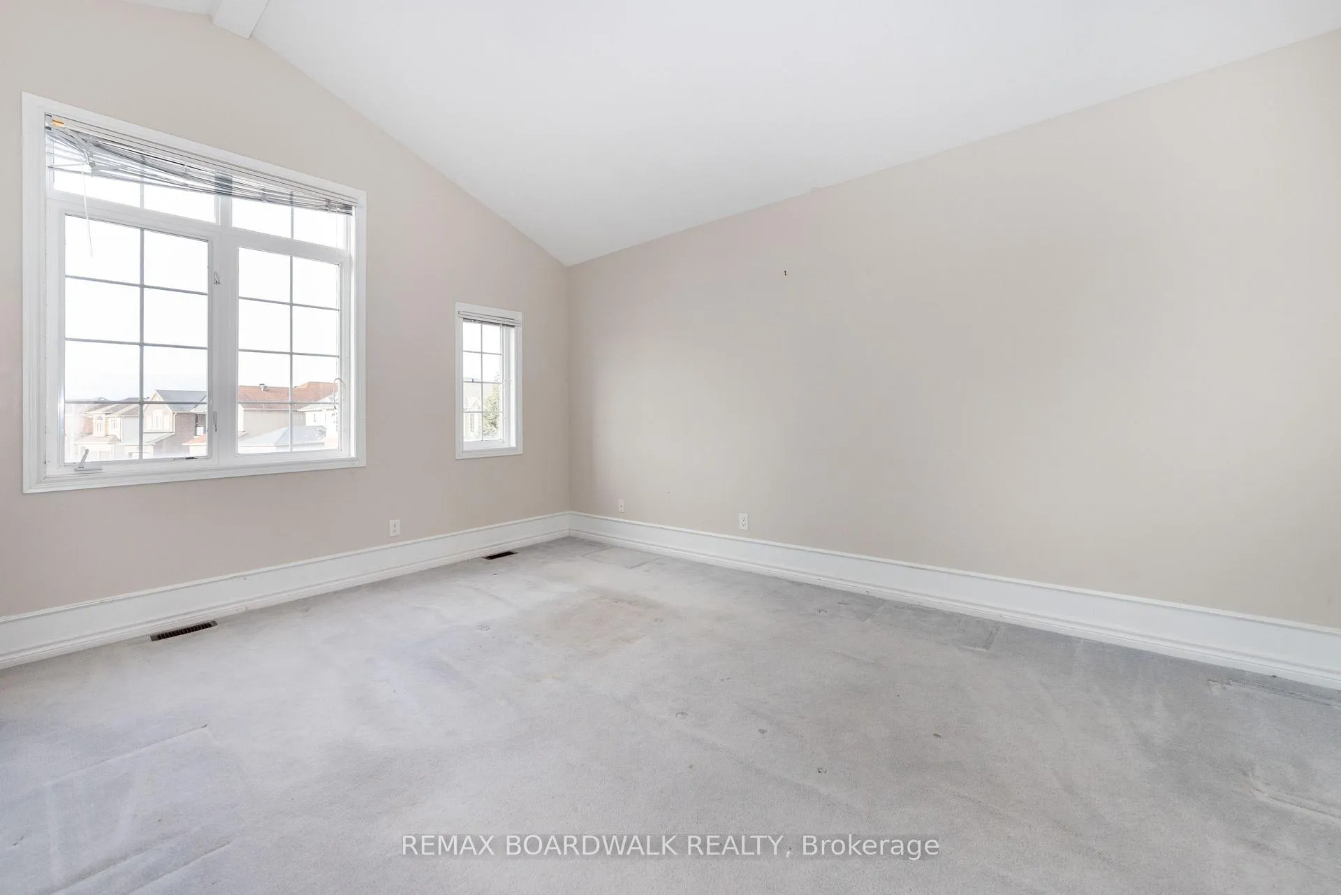 Photo 20 of 5090 North Bluff Drive, Ottawa, Riverside South/Gloucester Glen — HOMEH