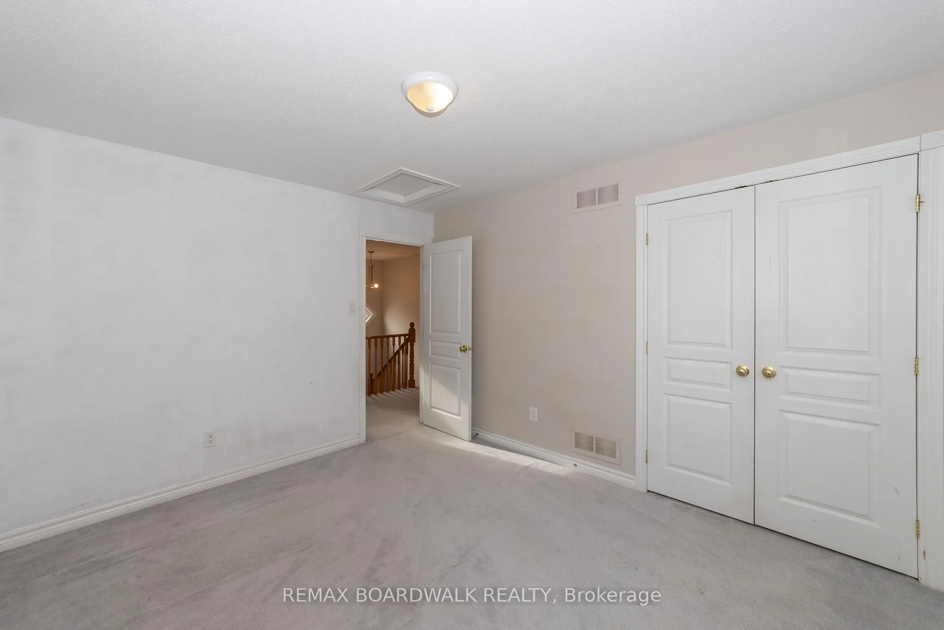 Photo 27 of 5090 North Bluff Drive, Ottawa, Riverside South/Gloucester Glen — HOMEH