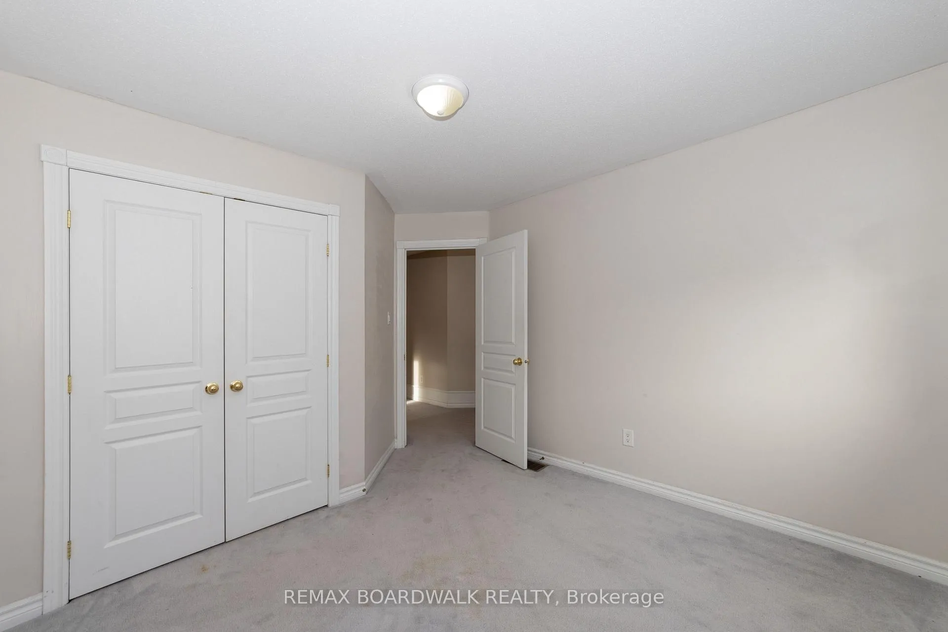 Photo 29 of 5090 North Bluff Drive, Ottawa, Riverside South/Gloucester Glen — HOMEH