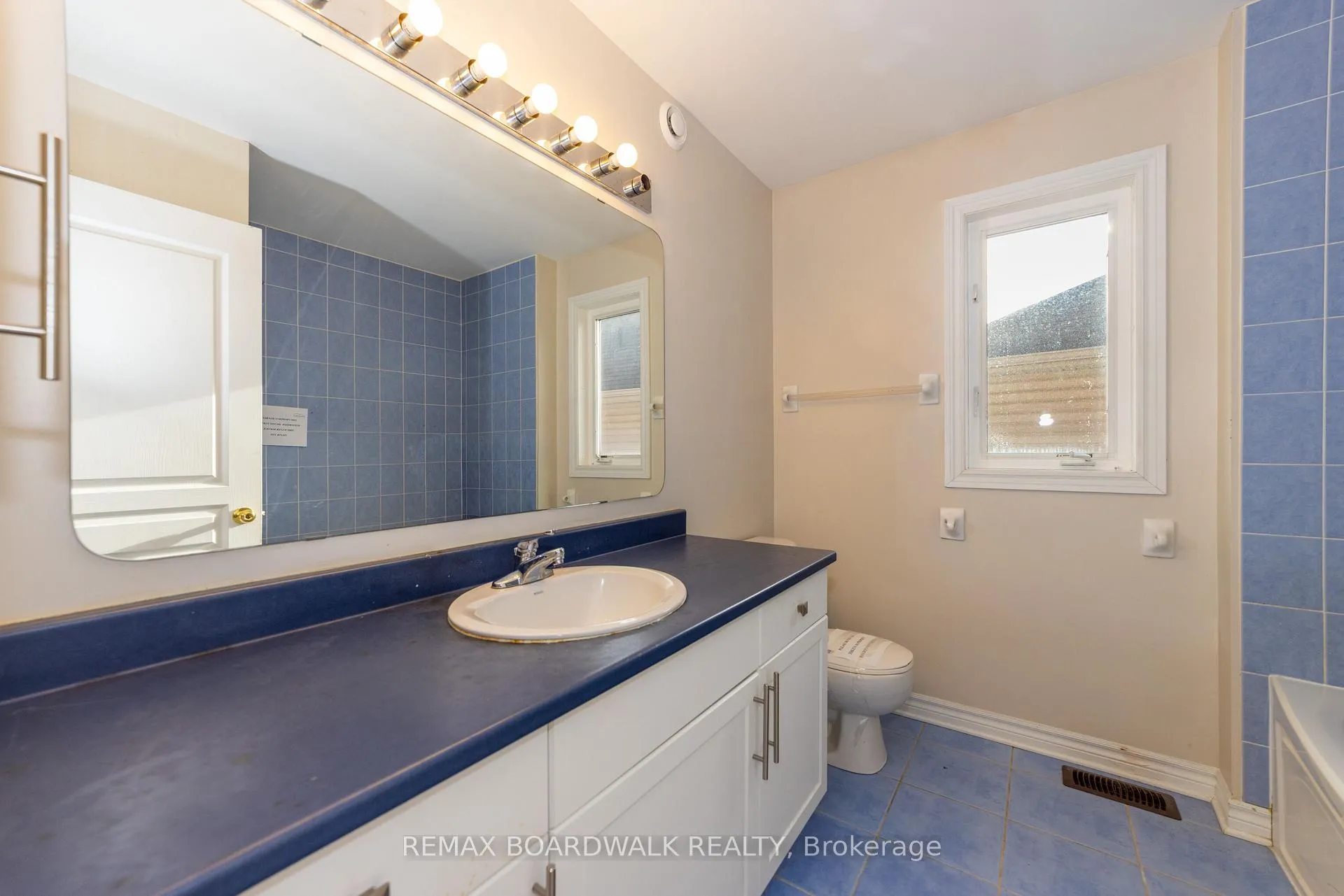 Photo 31 of 5090 North Bluff Drive, Ottawa, Riverside South/Gloucester Glen — HOMEH