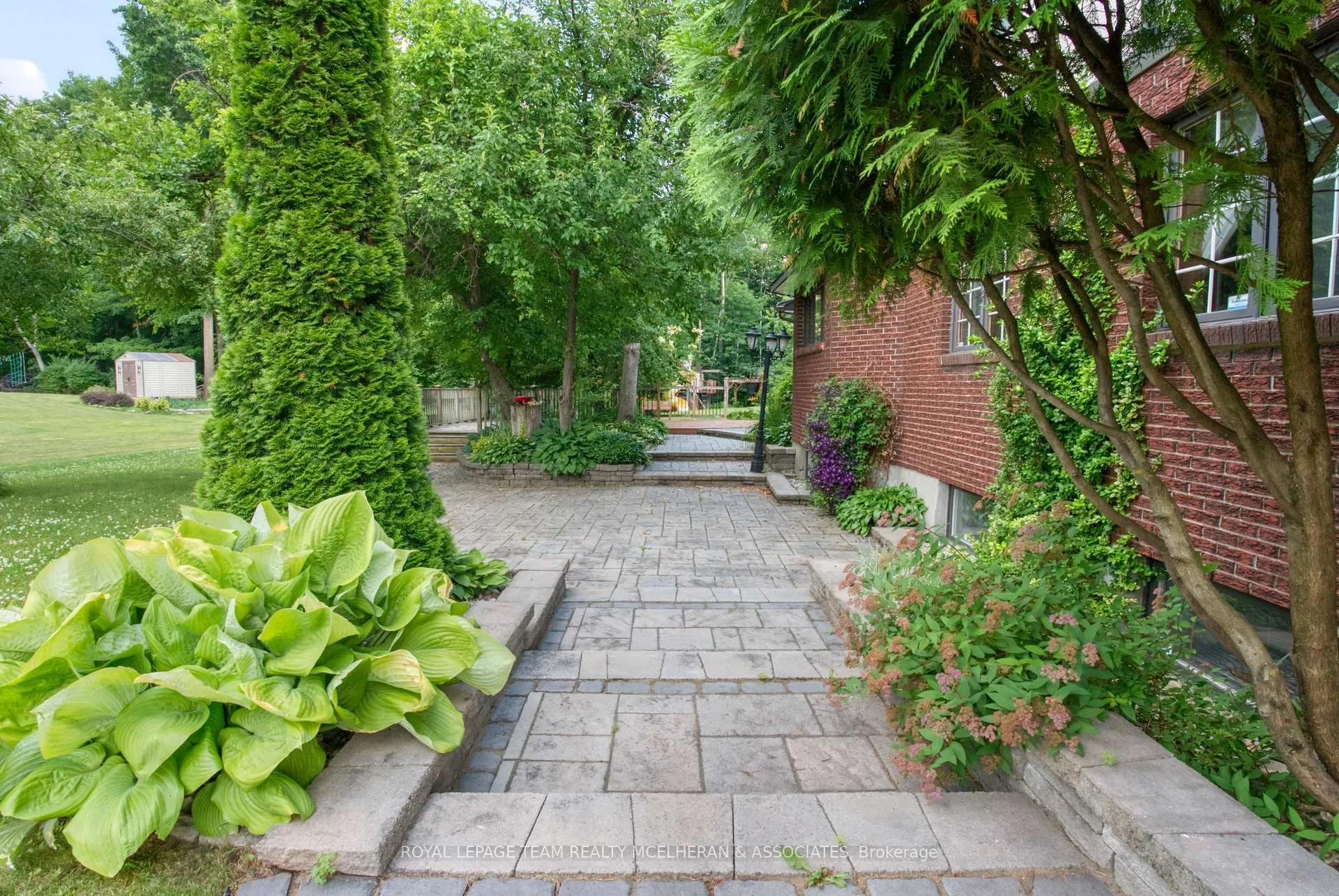 Photo 3 of 8 Woodsia Avenue, Ottawa, Cedar Hill/Orchard Estates — HOMEH