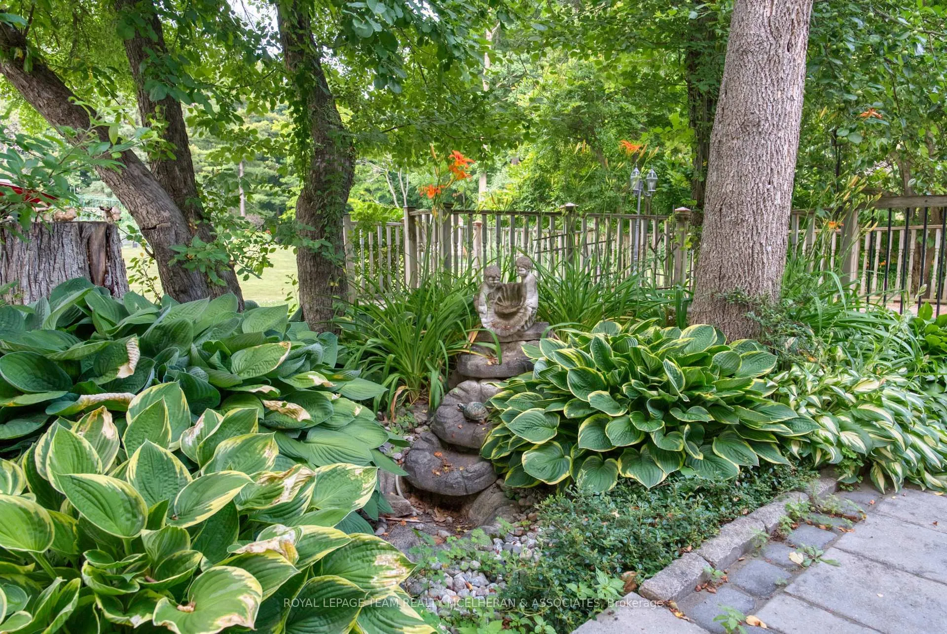 Photo 5 of 8 Woodsia Avenue, Ottawa, Cedar Hill/Orchard Estates — HOMEH