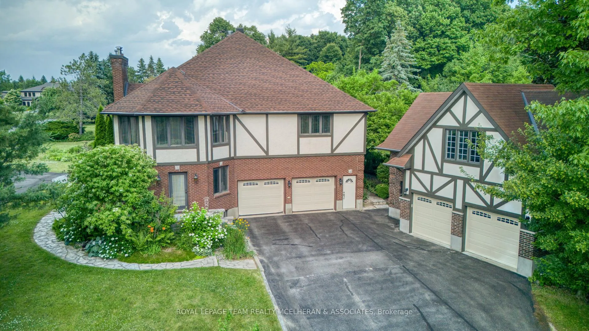 Photo 8 of 8 Woodsia Avenue, Ottawa, Cedar Hill/Orchard Estates — HOMEH