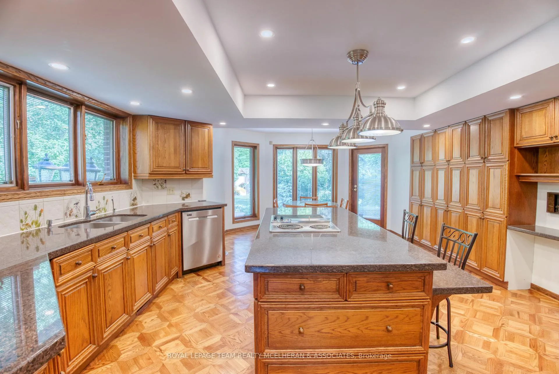 Photo 15 of 8 Woodsia Avenue, Ottawa, Cedar Hill/Orchard Estates — HOMEH