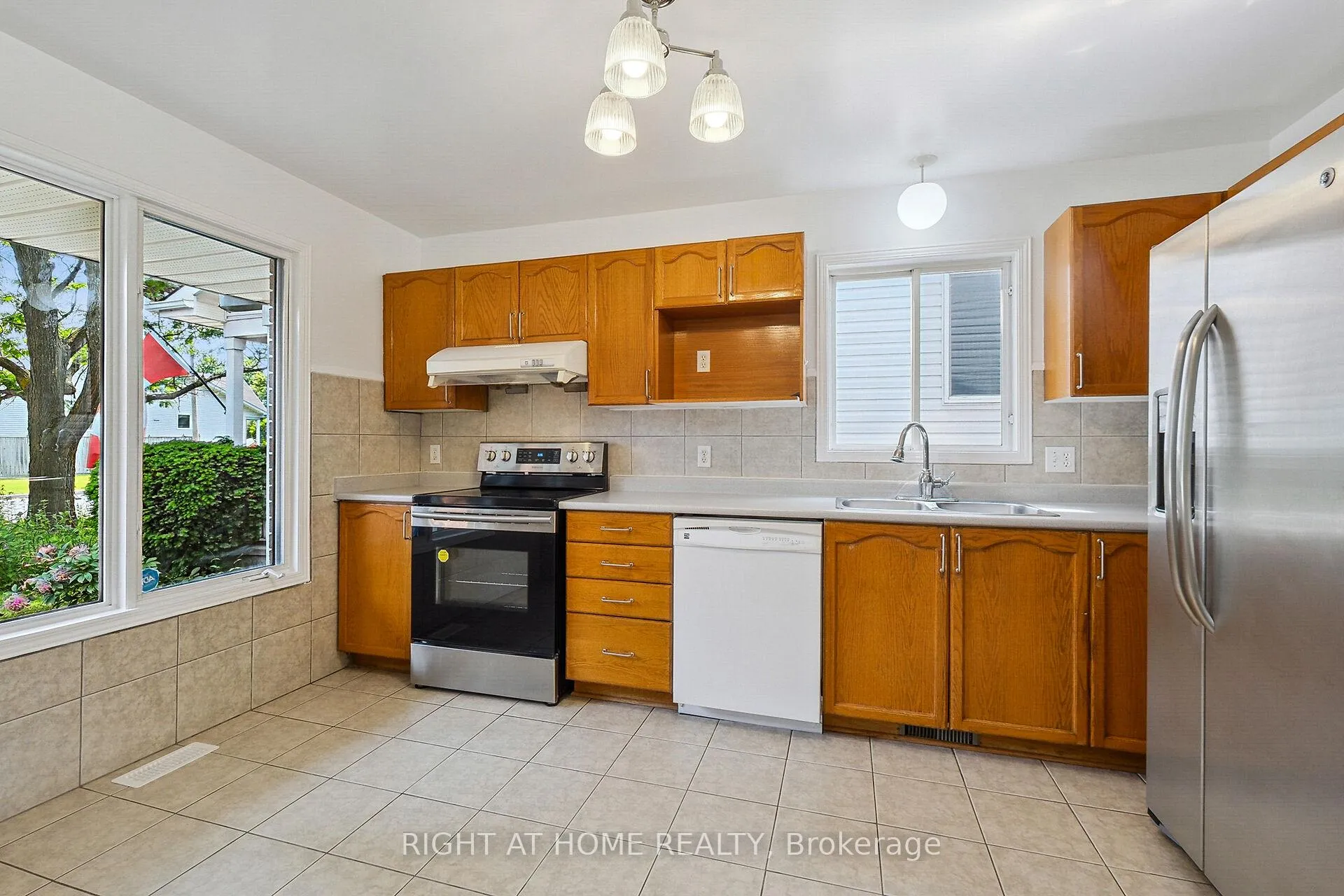 Photo 54 of 5119 Lerner Way, Ottawa, Beacon Hill South — HOMEH