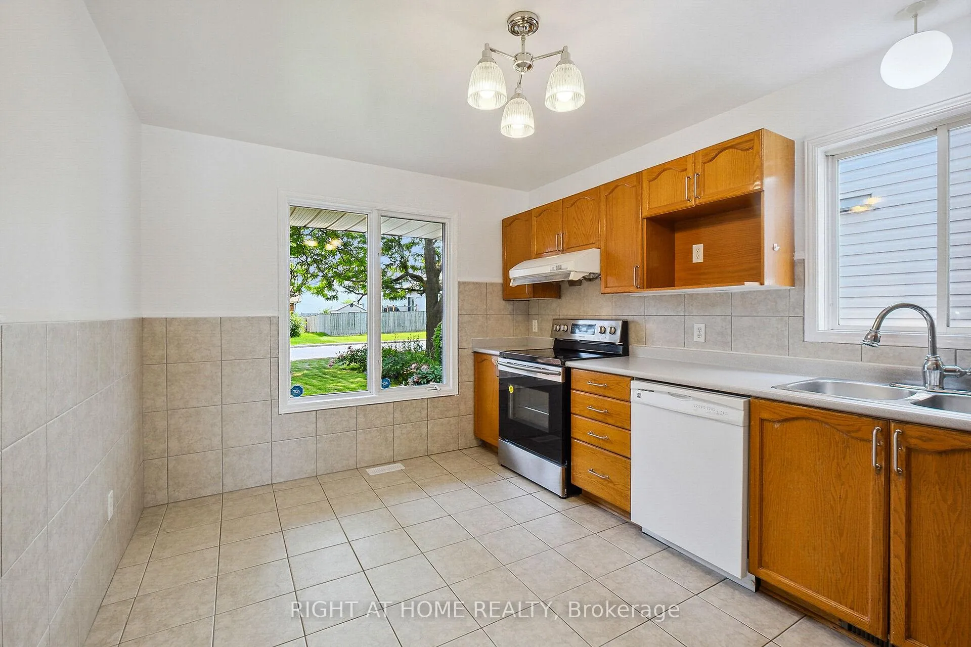 Photo 59 of 5119 Lerner Way, Ottawa, Beacon Hill South — HOMEH