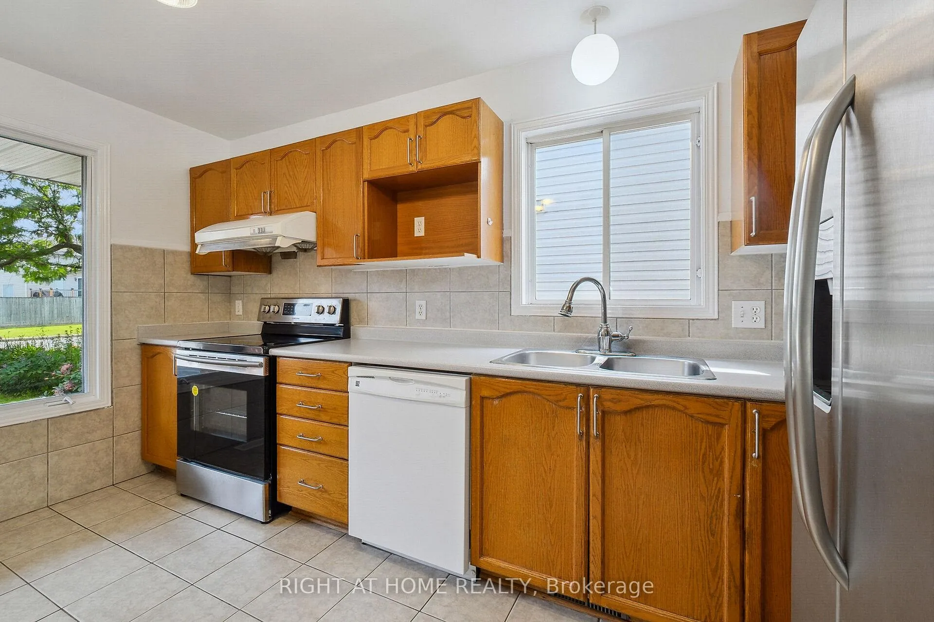 Photo 66 of 5119 Lerner Way, Ottawa, Beacon Hill South — HOMEH