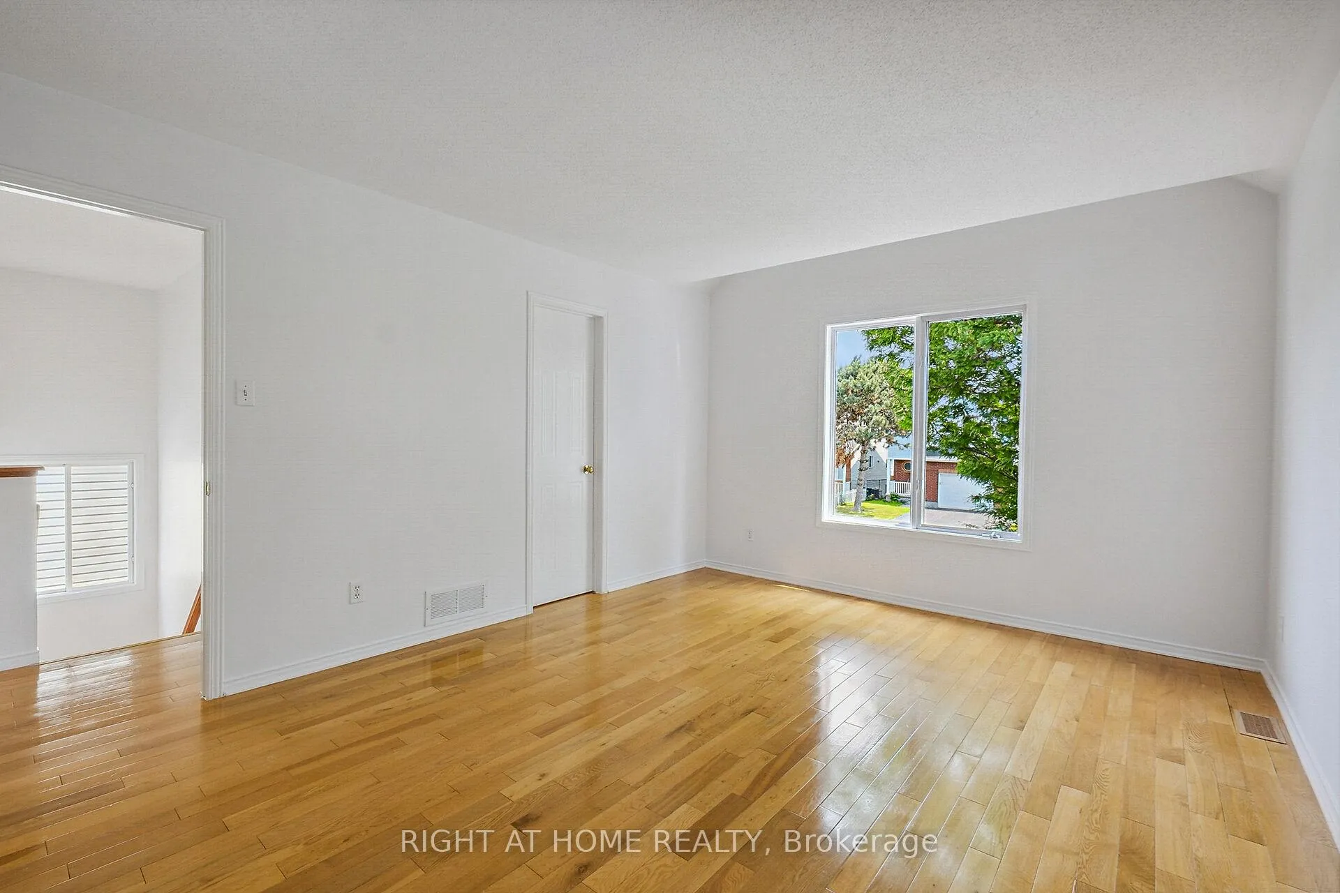 Photo 109 of 5119 Lerner Way, Ottawa, Beacon Hill South — HOMEH