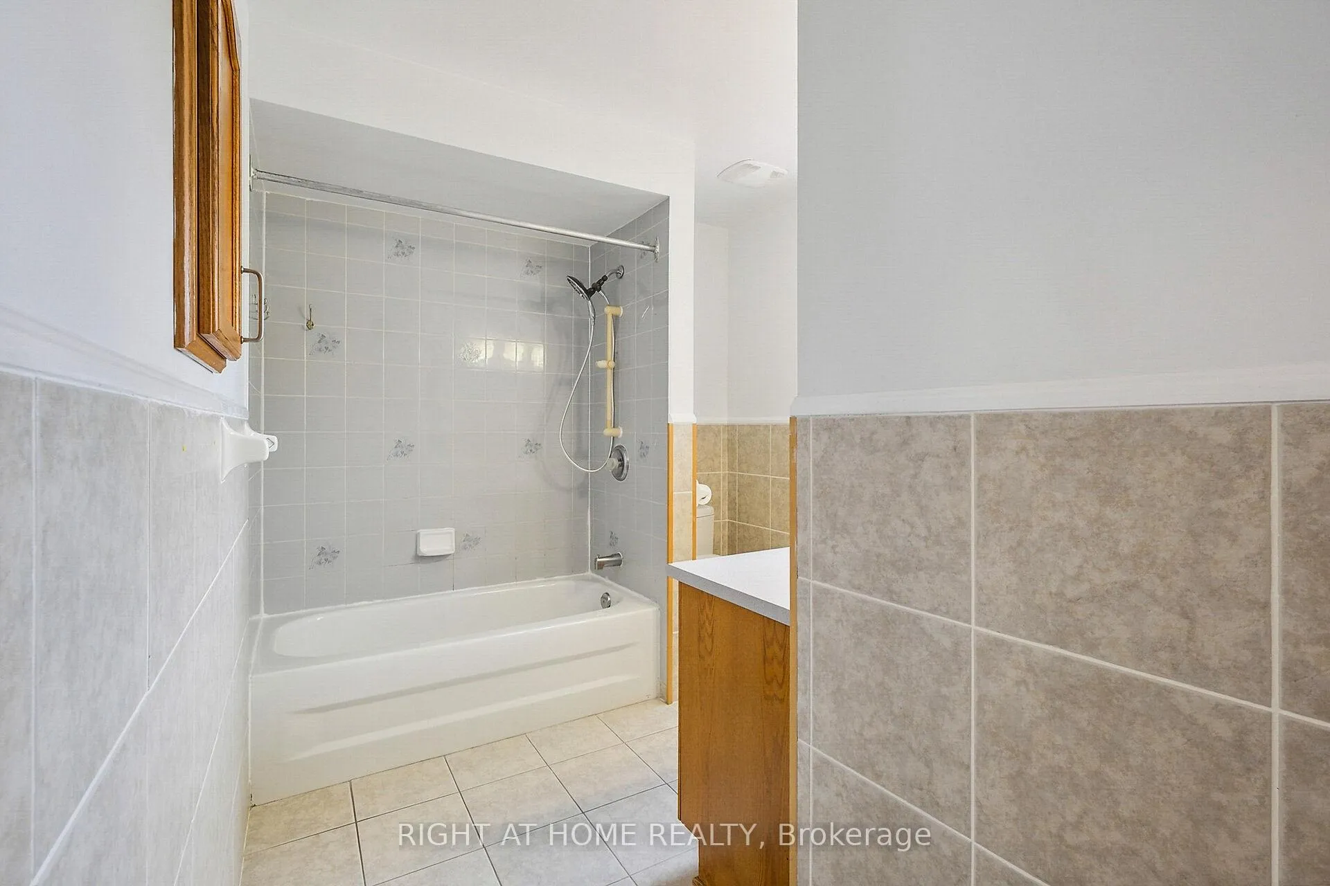 Photo 155 of 5119 Lerner Way, Ottawa, Beacon Hill South — HOMEH