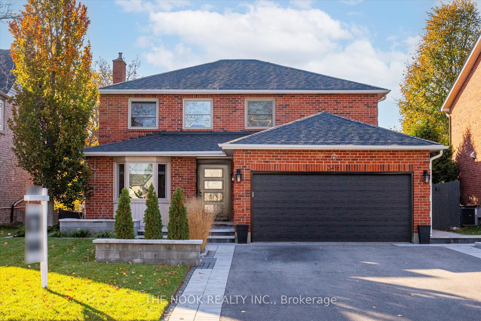 Photo 2 of 349 Regal Briar Street, Whitby, Blue Grass Meadows — HOMEH
