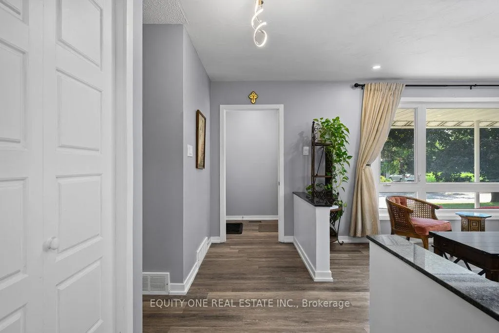 Photo 7 of 1041 Wiseman Crescent, Ottawa, Riverside Park — HOMEH