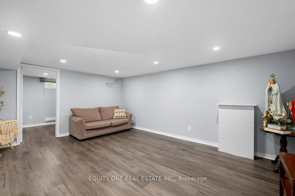 Photo 20 of 1041 Wiseman Crescent, Ottawa, Riverside Park — HOMEH