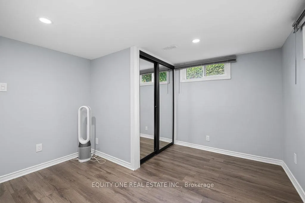 Photo 23 of 1041 Wiseman Crescent, Ottawa, Riverside Park — HOMEH