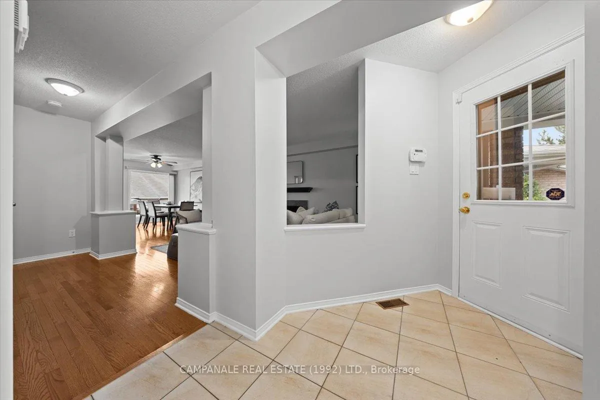 Photo 4 of 100 Wolff Crescent, Arnprior — HOMEH