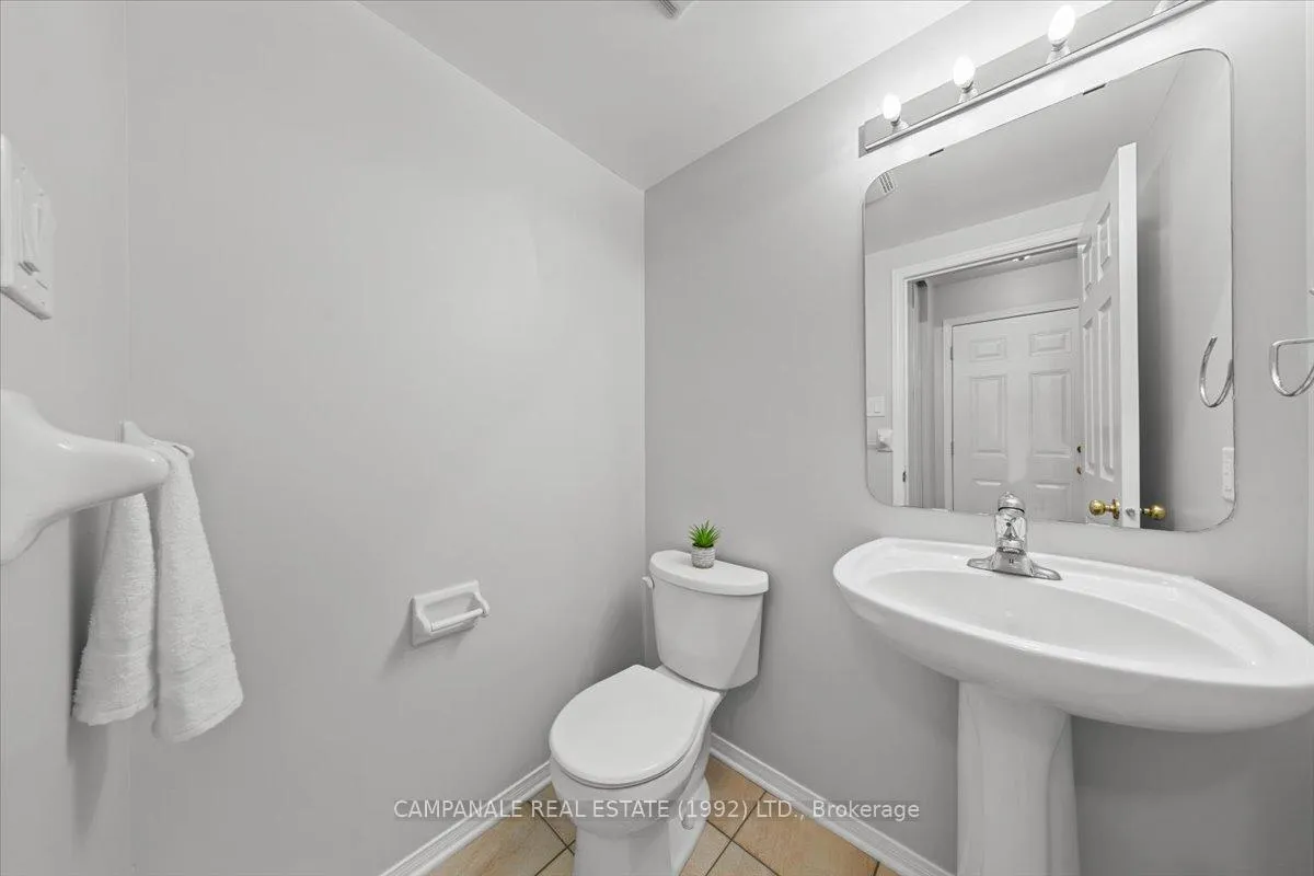 Photo 5 of 100 Wolff Crescent, Arnprior — HOMEH