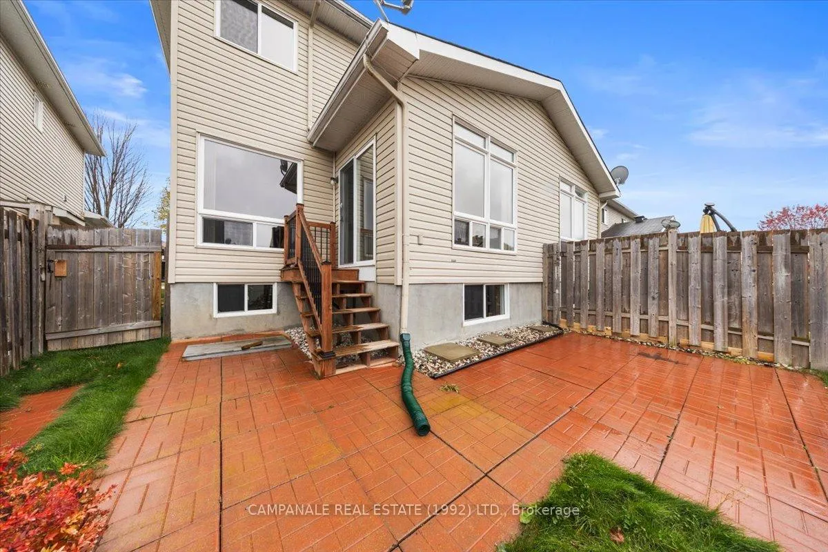 Photo 55 of 100 Wolff Crescent, Arnprior — HOMEH