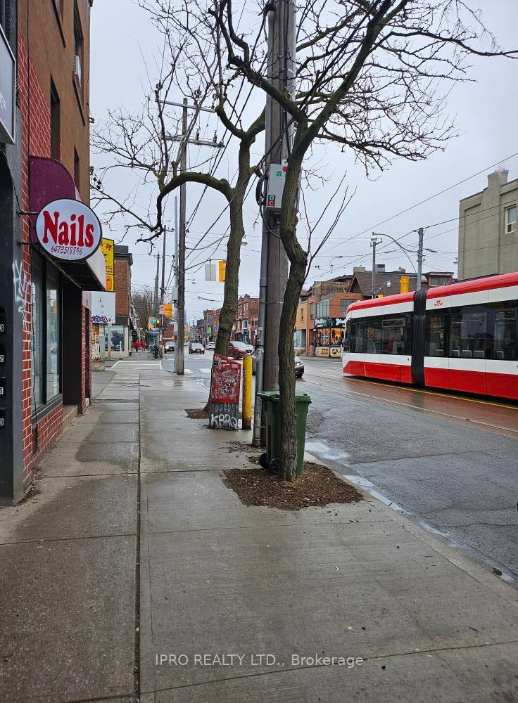 Photo 7 of Unit 302, 1118 College Street, Toronto, Dufferin Grove — HOMEH