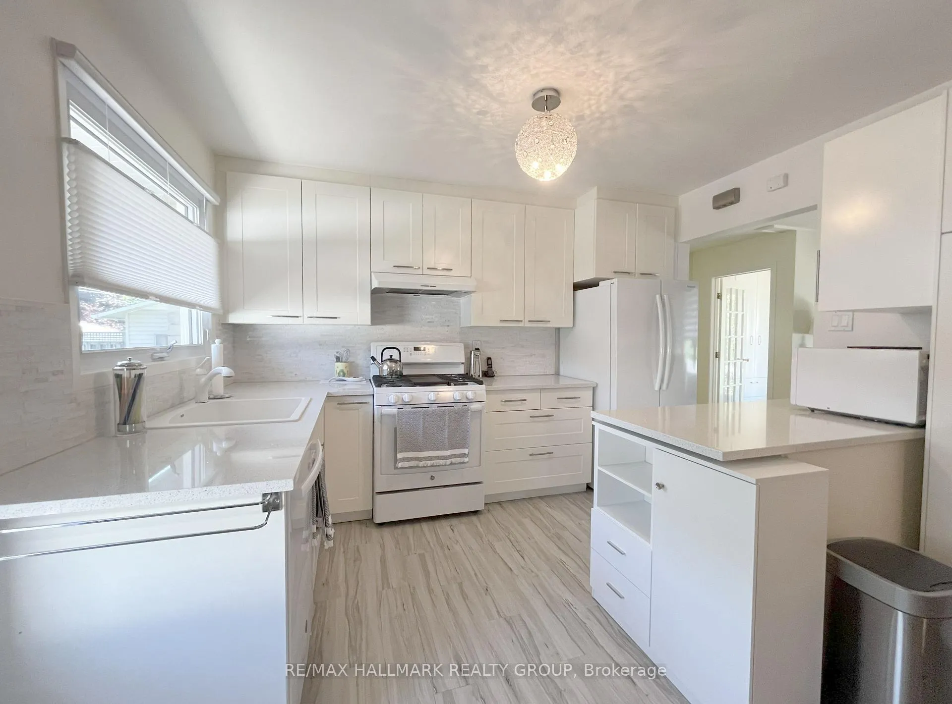 Photo 23 of 22 Harwick Crescent, Ottawa, Lynwood Village — HOMEH