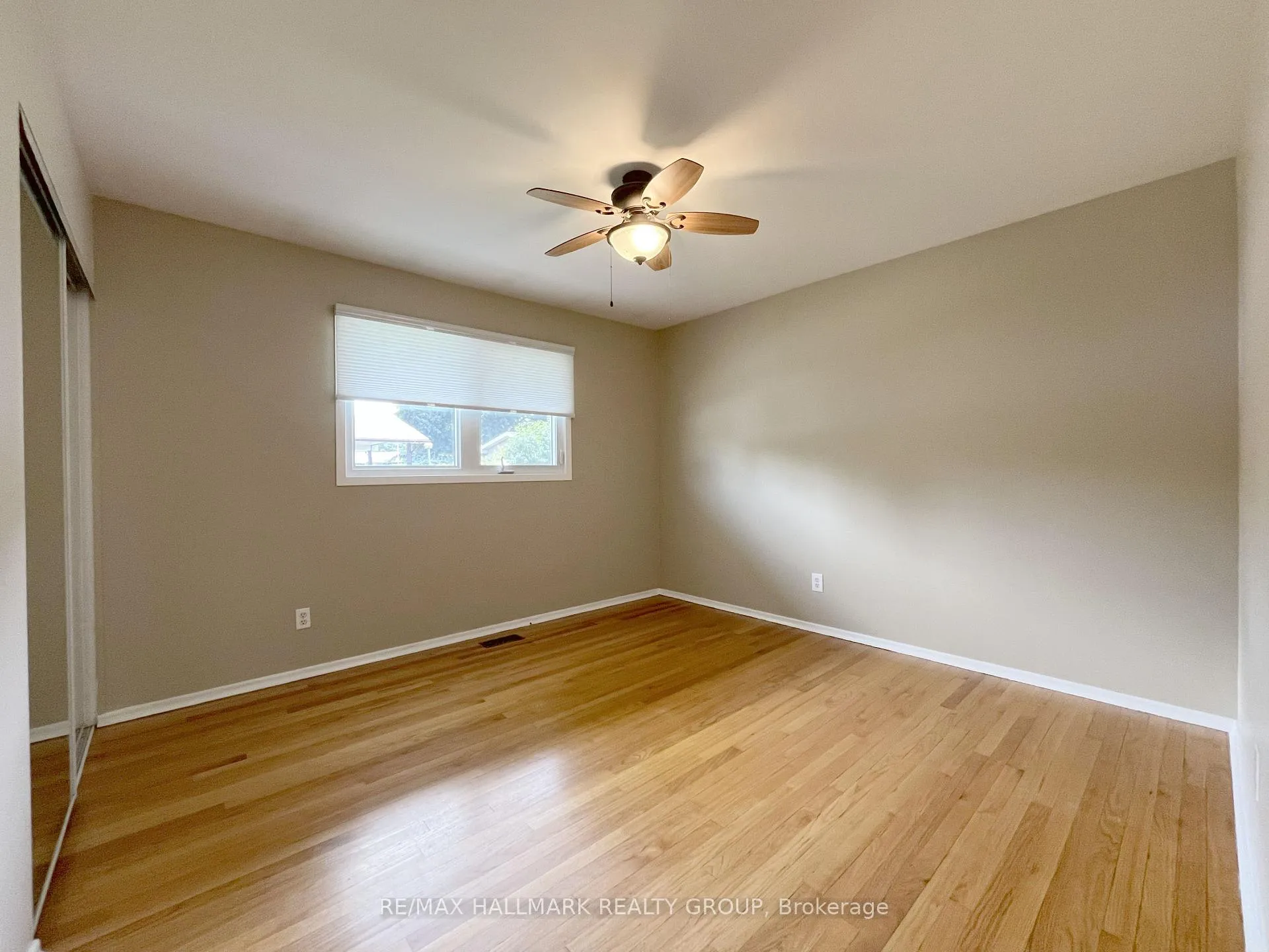 Photo 105 of 22 Harwick Crescent, Ottawa, Lynwood Village — HOMEH