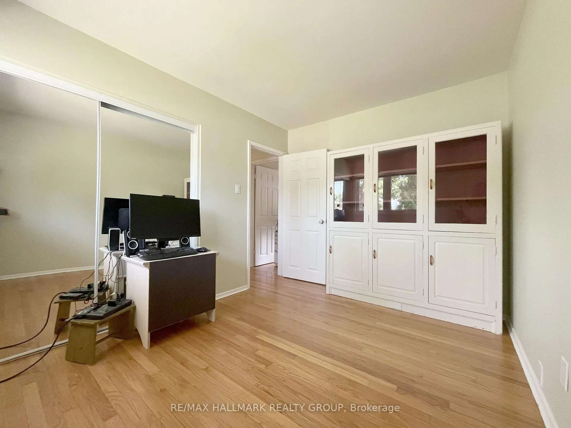 Photo 137 of 22 Harwick Crescent, Ottawa, Lynwood Village — HOMEH