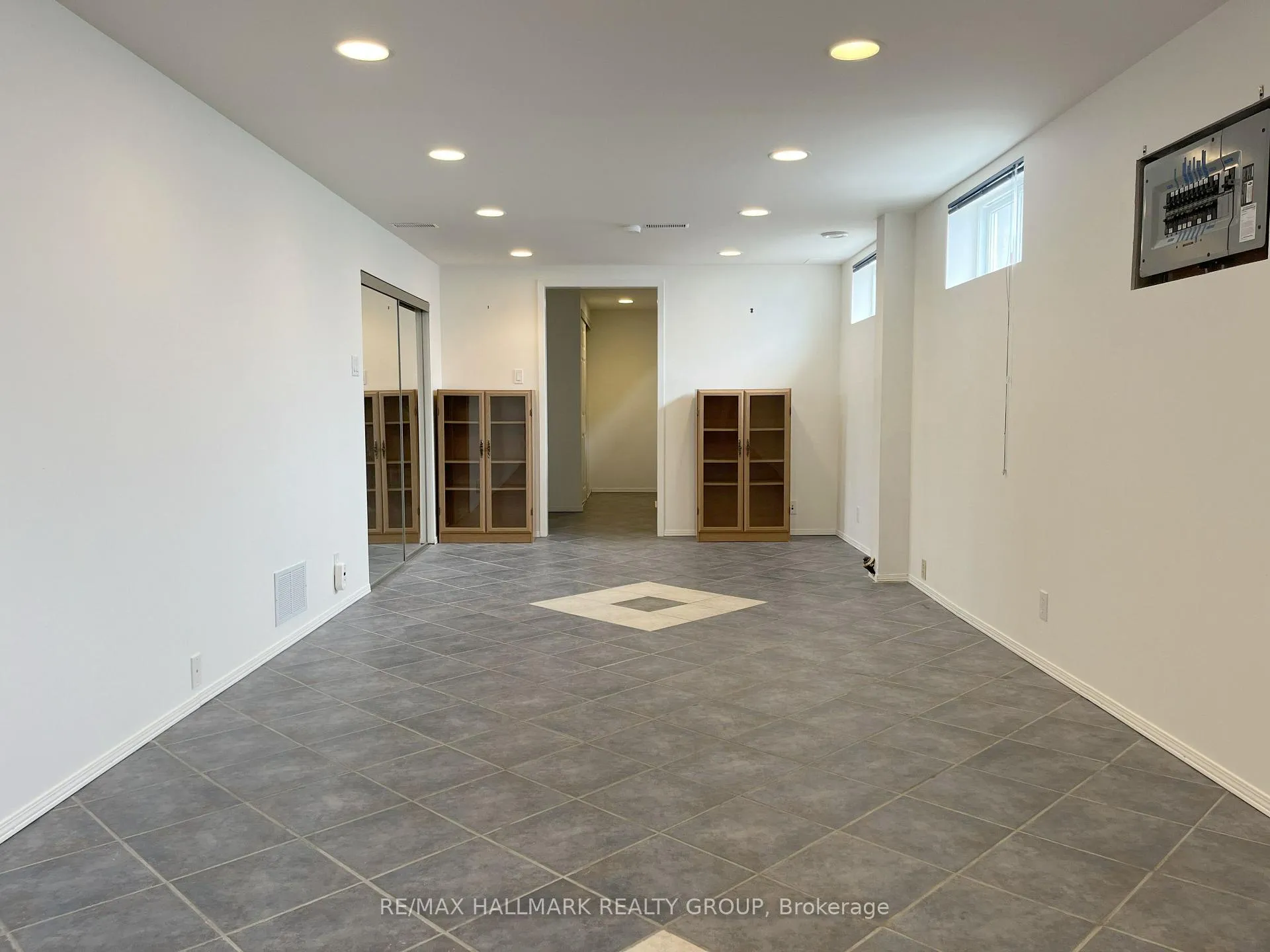 Photo 170 of 22 Harwick Crescent, Ottawa, Lynwood Village — HOMEH