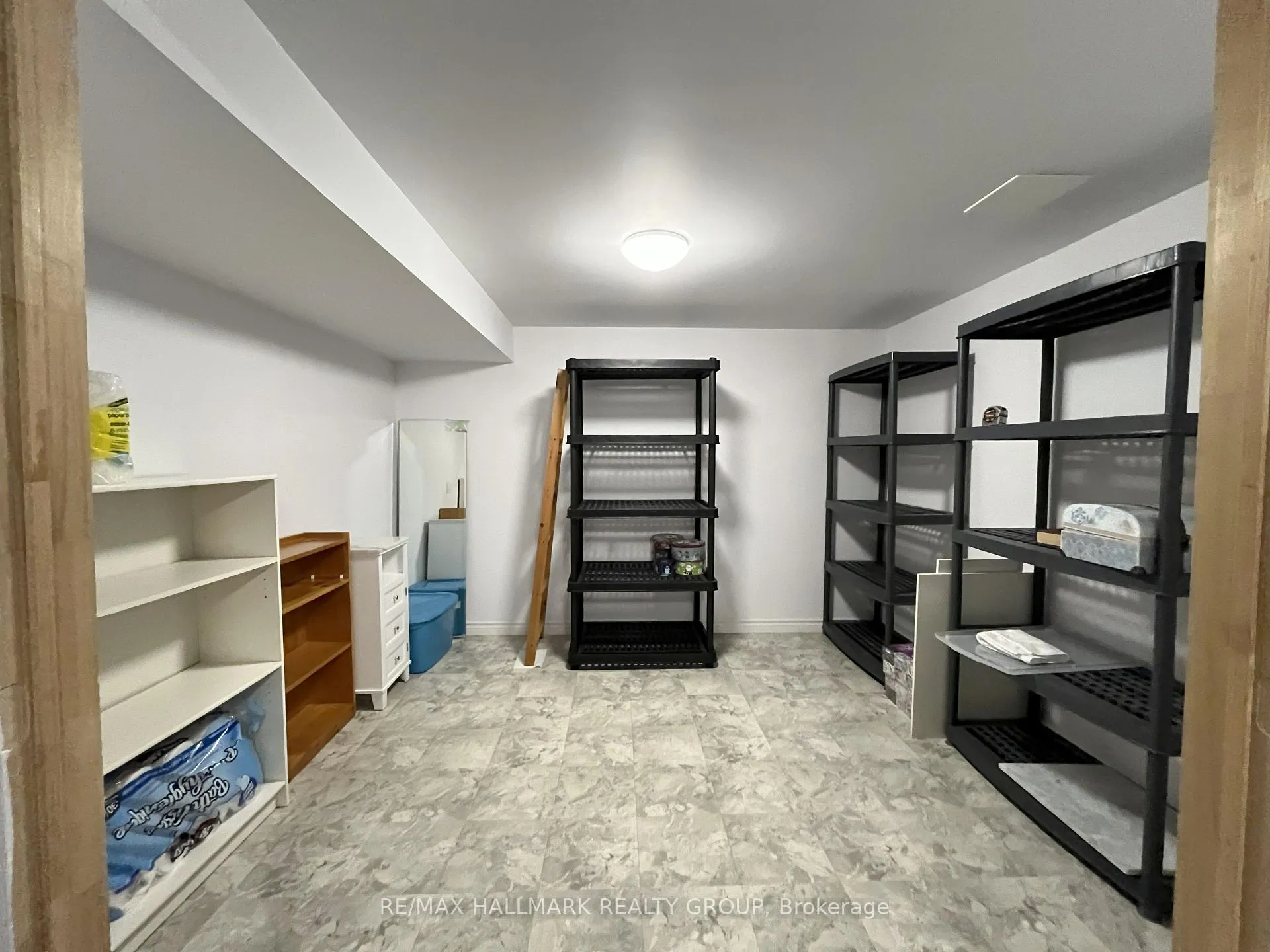 Photo 188 of 22 Harwick Crescent, Ottawa, Lynwood Village — HOMEH