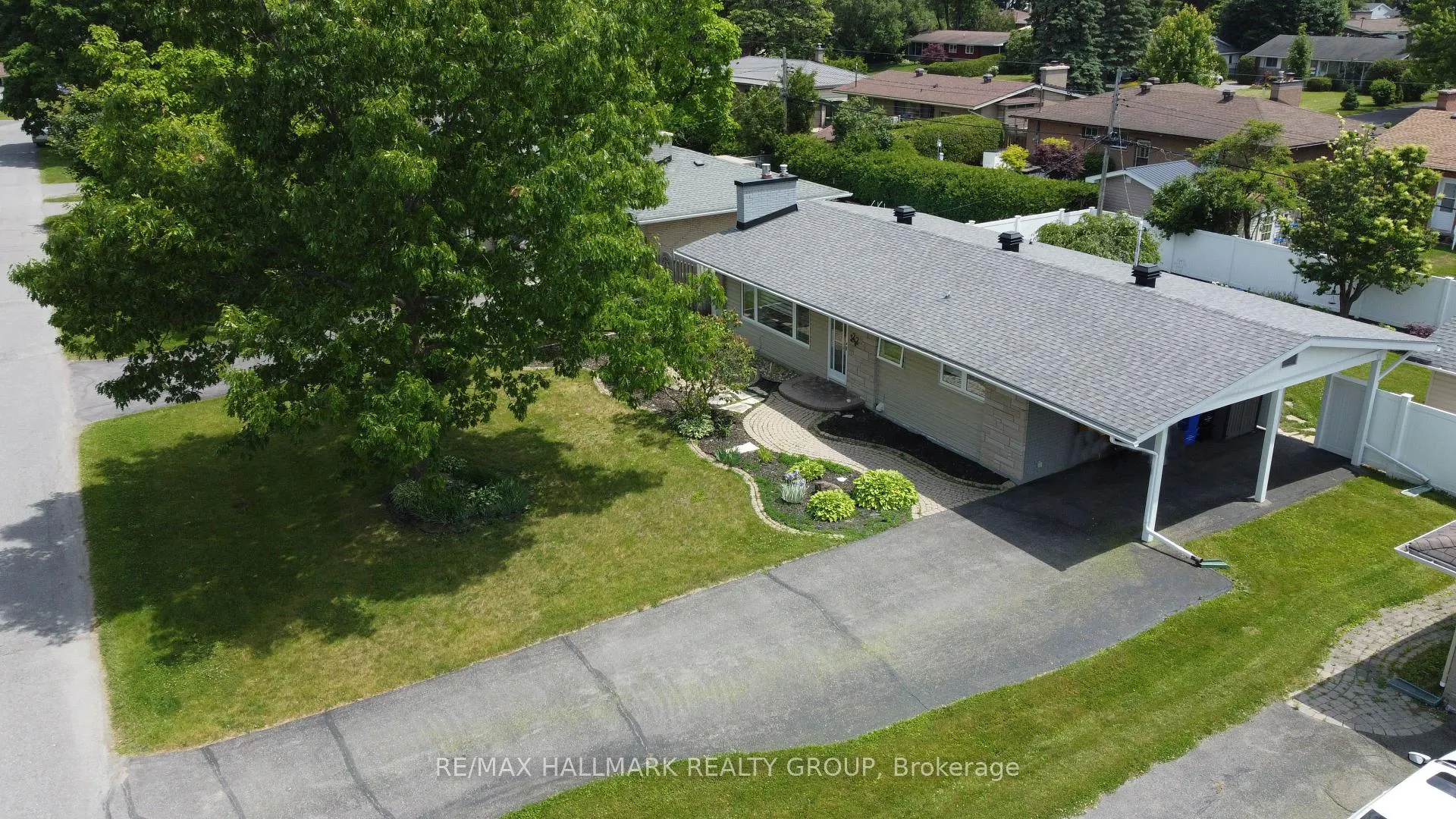 Photo 227 of 22 Harwick Crescent, Ottawa, Lynwood Village — HOMEH
